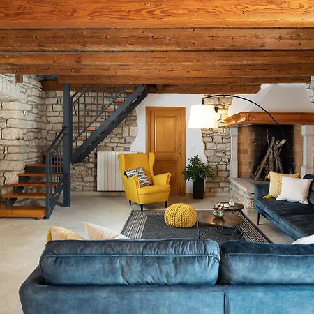 Azzurra Villa *