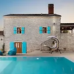 Azzurra Villa